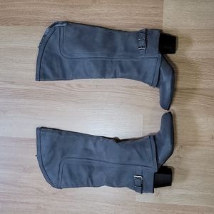 Size 10 Like New Gray Suede Boot